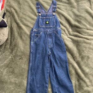 John Deere overalls size 5 in little kids, washed never worn
